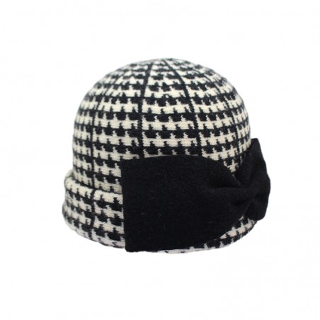 Black and white 'FIOCO' hood